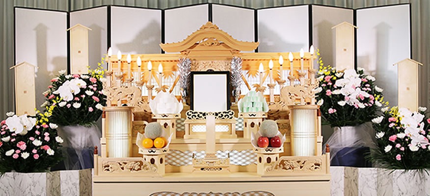 白木祭壇の写真